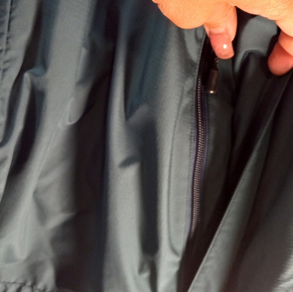 L.L. Bean Insulated Green XL Long Sleeves Hooded Pouch Front Pocket Jacket Coat - Picture 8 of 16